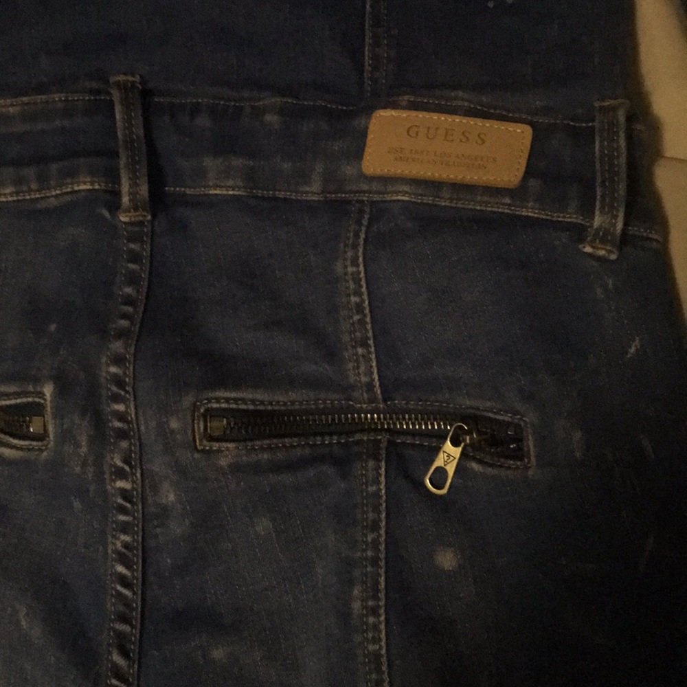Guess - Picture 4 of 4